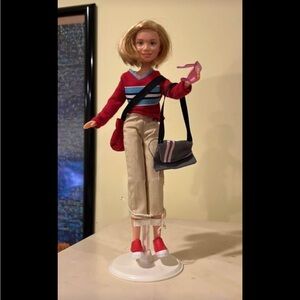 1999 Mary-Kate doll with outfits and accessories